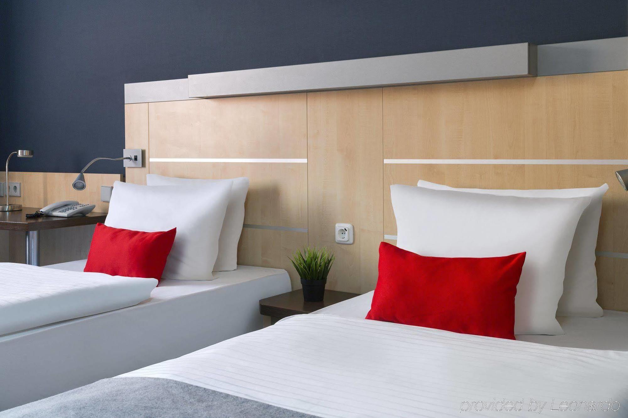 Hotel Express Centre By Ihg