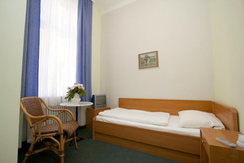 Hotel Arta Lenz 3*
