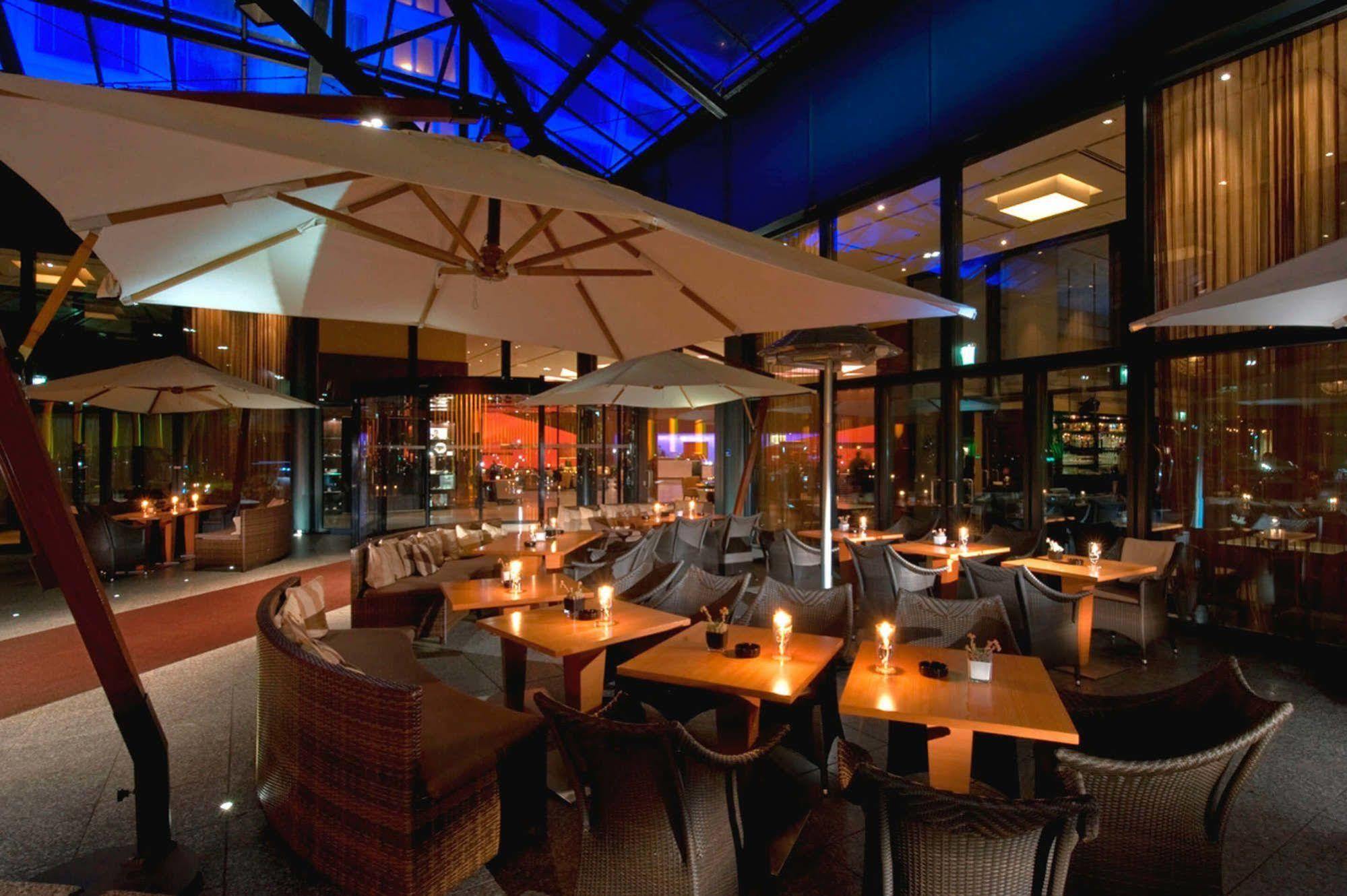 Hotell Sheraton Grand Esplanade 5*