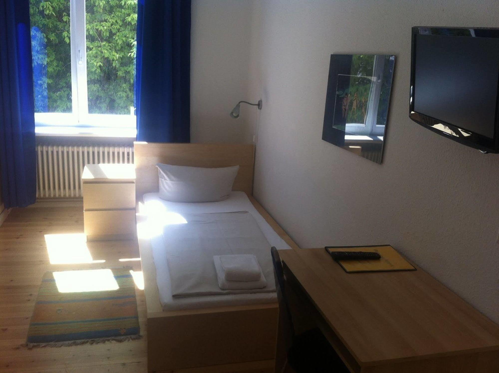 Peters – Andere 3*