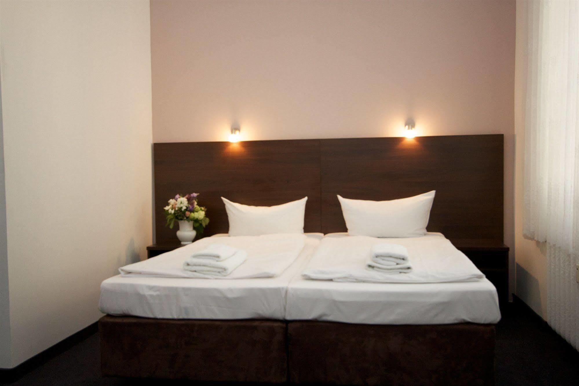 Hotel Arta Lenz 3*
