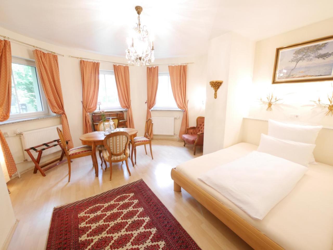 Rotdorn Hotell 3*