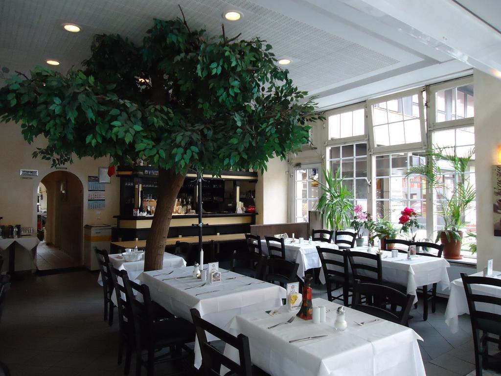 Hotel Kubrat Am Checkpoint Charlie Hotell 3*