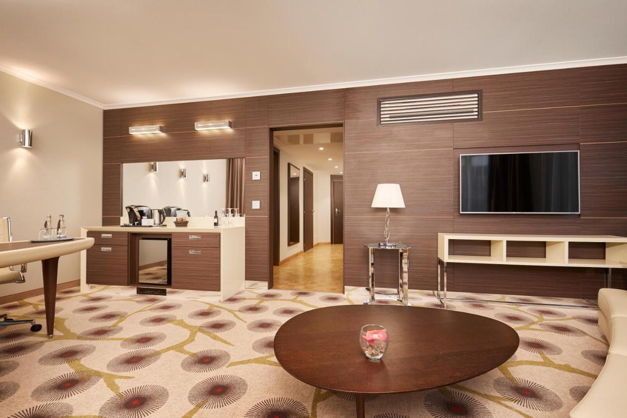 Hyperion Hotell 5*
