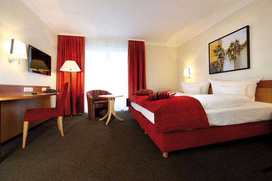 Hotell Adelante Boutique 4*