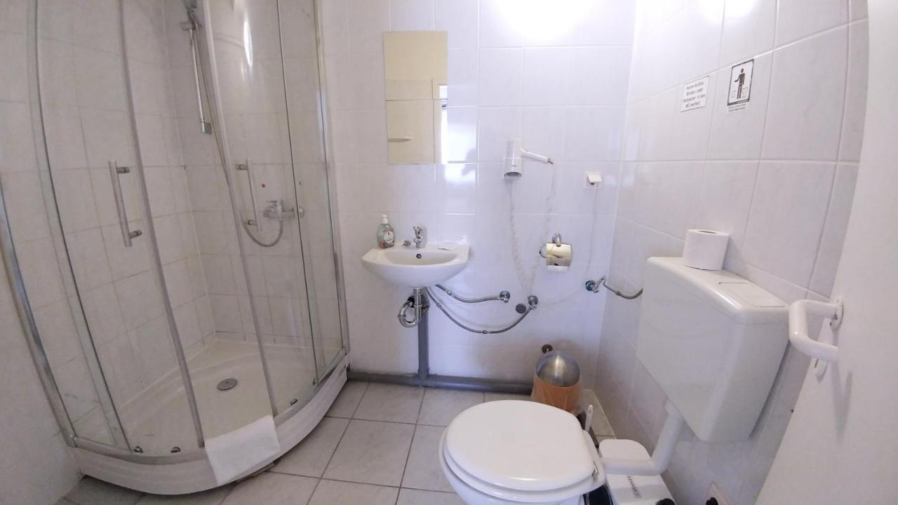 M68 Hotell 2*