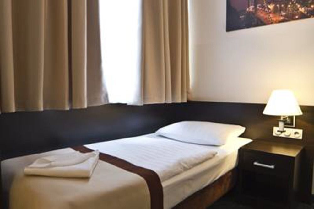 Hotell Titanic Comfort Kurfuerstendamm Berlin