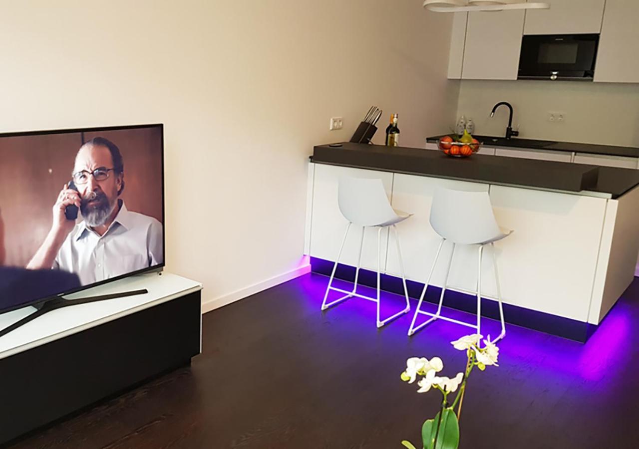 Aussergewohnliches Luxus-apartment Direkt An Der Spree - Extraordinary Luxury Right At River Side Lägenhet *