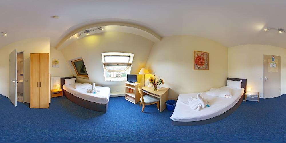 Comenius Hotell